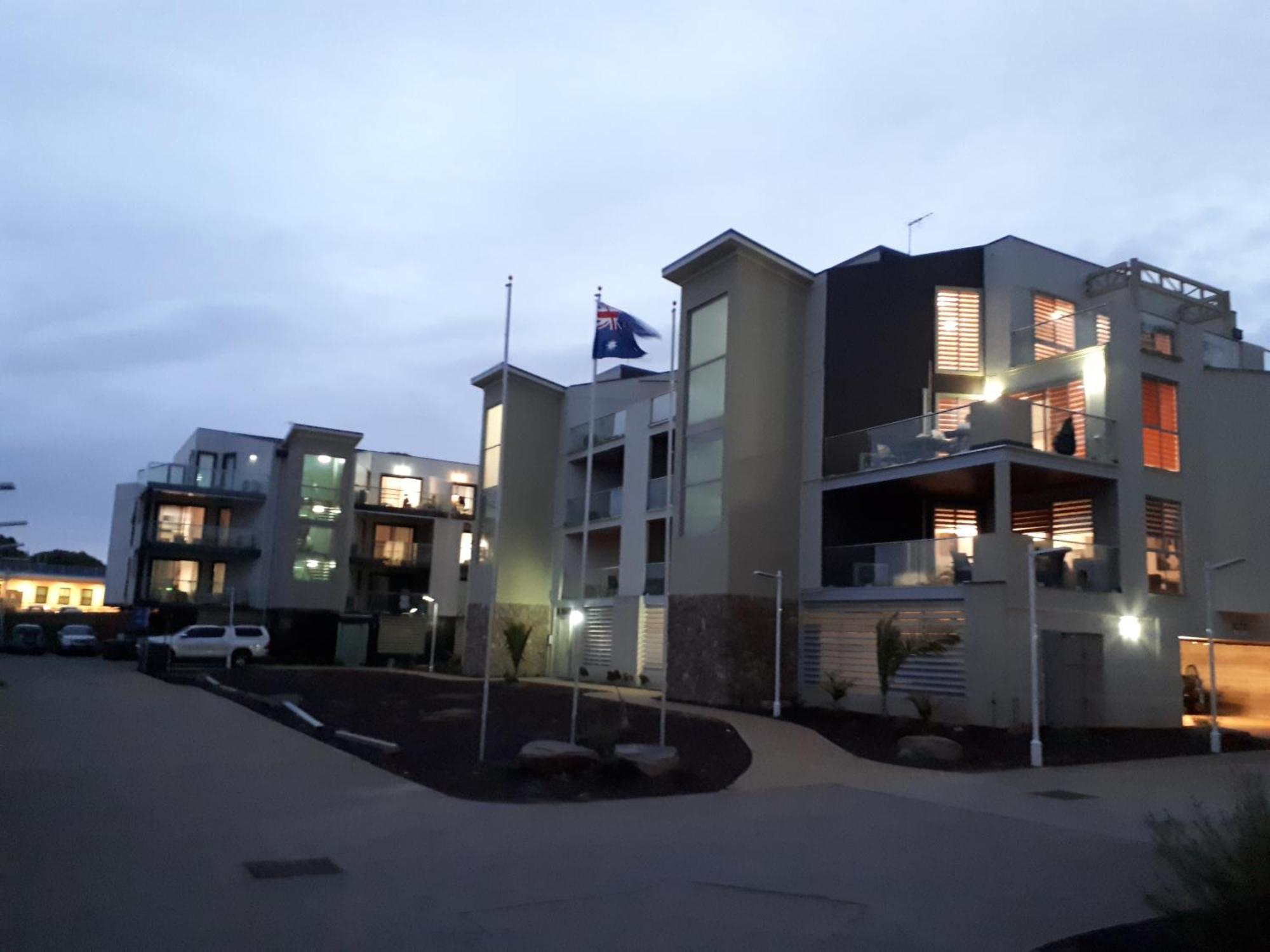 Apartments In Phillip Island Towers - Block C Cowes Bagian luar foto